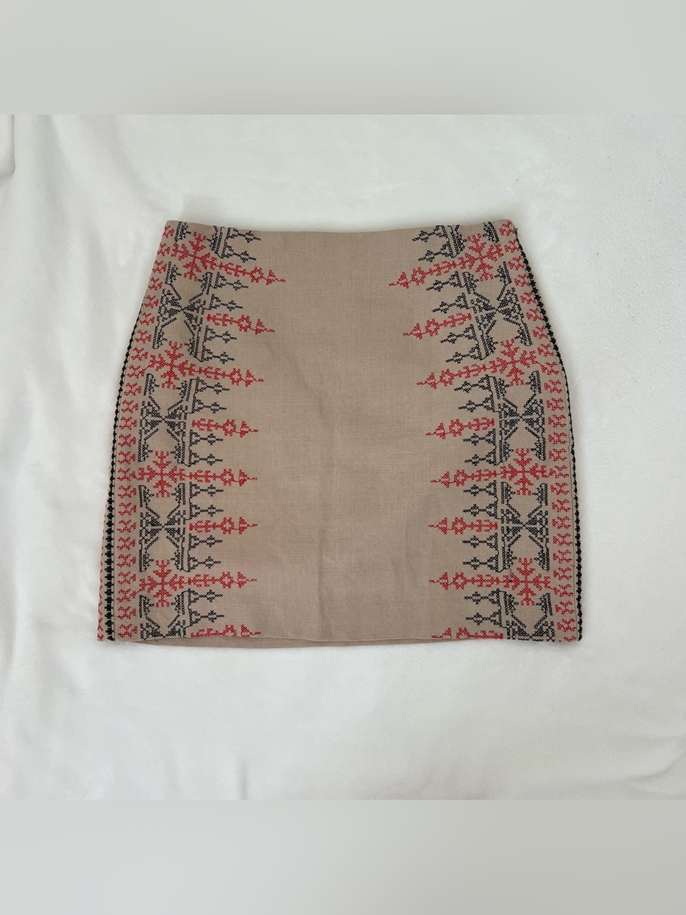 LOFT Beige Mini Skirt with Coral and Black Embroidery